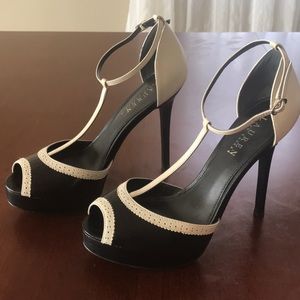 LAUREN Ralph Lauren Dallas T-Strap Sandal